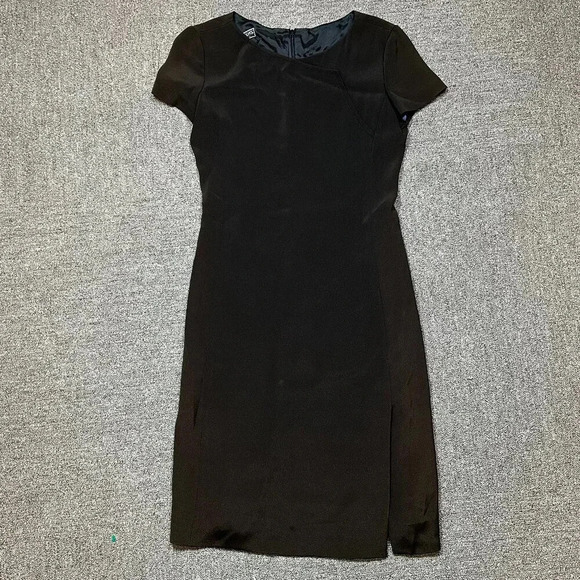 Vintage Giorgio Armani Le Collezioni Black Shift Dress Size 4 Short Sleeve - Picture 1 of 6